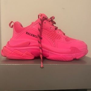 Box and dust bag included